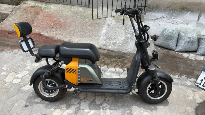 Scooter 2025 1.000w 600km semi nova 