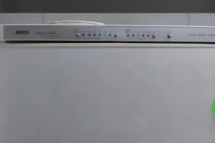 Geladeira Bosch Duplex Frost Free Branca - Muito Conservada e Gelando Tudo!
