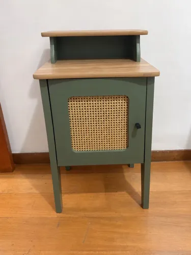 Armário auxiliar verde-oliva ? estilo retrô