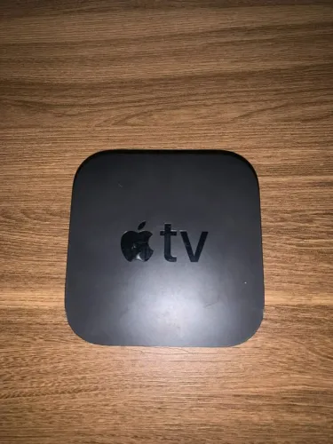 Apple TV 4K 64GB A1842 + Siri Remote Original + Cabos
