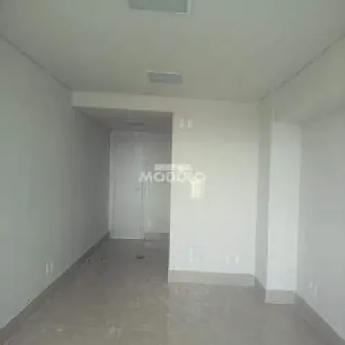 Sala comercial para locação no bairro Brasil.