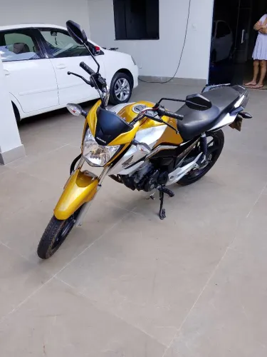 Vendo moto cg 160 semi nova