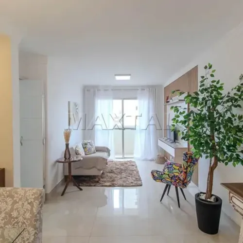 Apartamento de 70m², com 02 quartos, 02 banheiros, 1 vaga de garagem, na Vila Medeiros.