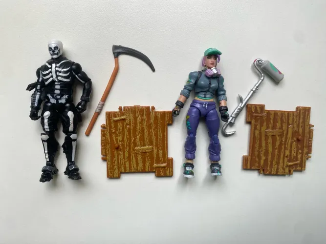 Boneco fortnite 10cm item de colecionador. Com os acessórios da foto