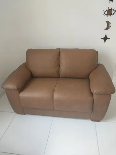 Sofá 2 lugares novo.
