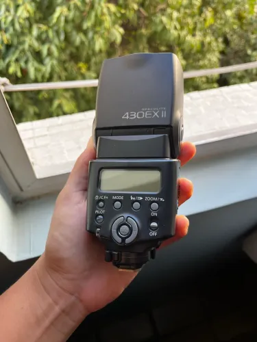 Flash Canon Speedlite 430EX II.