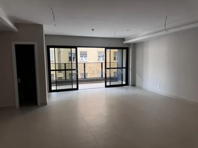 Sala à venda e locação no Ed. Metropolitan Med Center, em Londrina