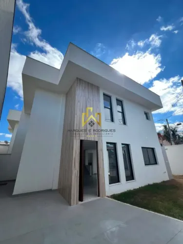 Casa de Esquina na melhor localização do Planalto