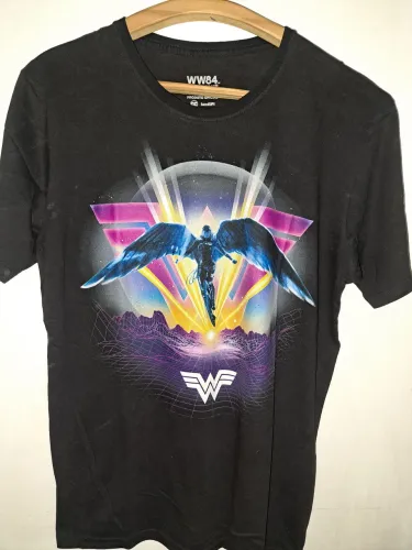 Camiseta Mulher Maravilha 1984