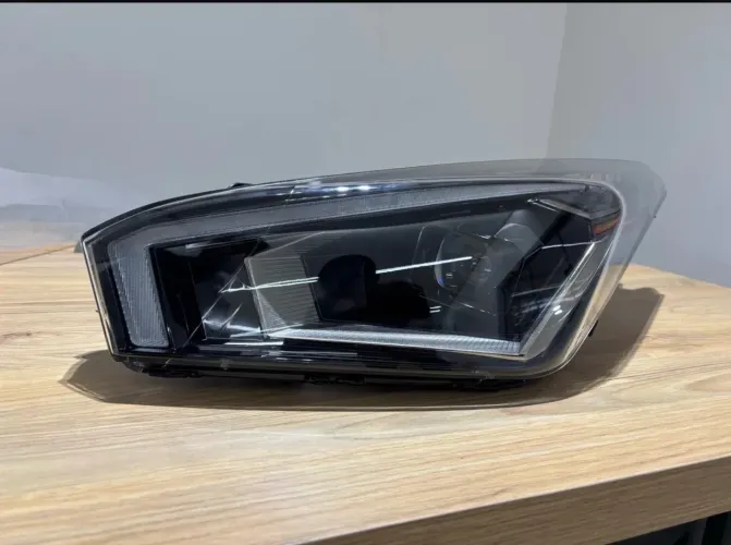 Farol Premium HB20