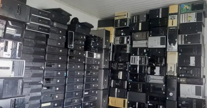 Lote CPU Monitor impressora servidor com total de 604 peças