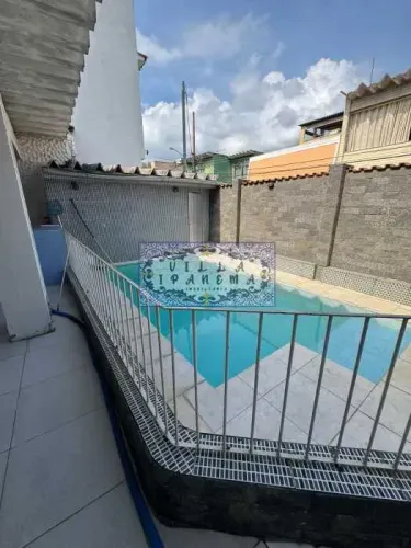 TAQUARA ,2 IMÓVEIS INDEPENDENTES PELO PREÇO DE 1, PISCINA, ÁREA GOURMET, CONDOMÍNIO FECHAD