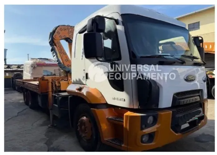 Caminhão Ford Cargo 2429 6x2 2015. Com Munck Masal 44.000
