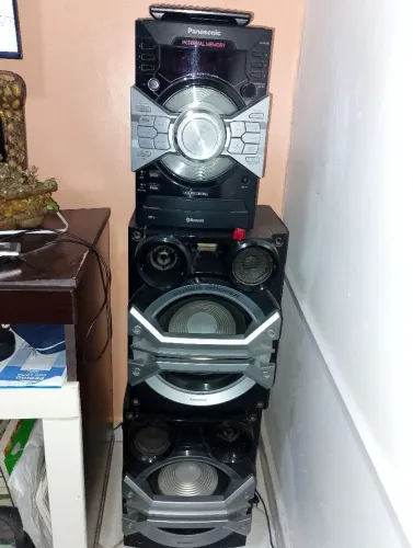 Vendo mini sistem Panasonic 1.200.w em perfeito estado de funcionamento curta a potência 