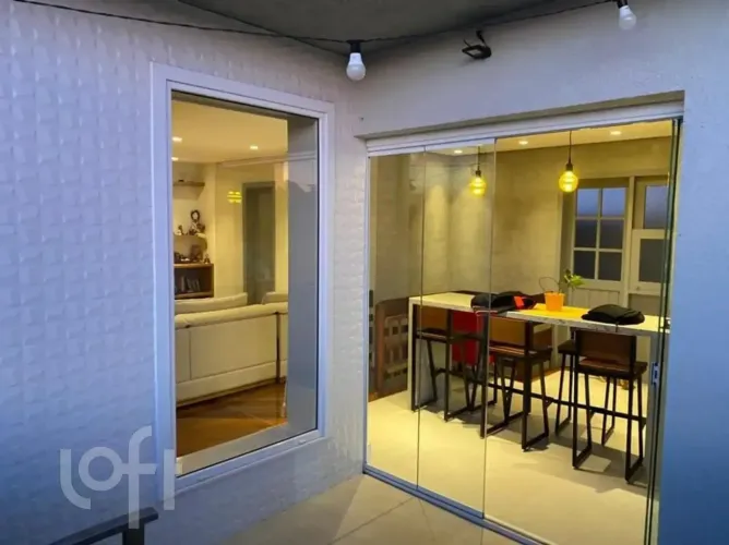 Cobertura Decorada com Vista Incrível à Venda!