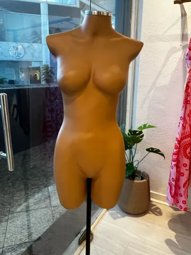 Manequim fibra com suporte