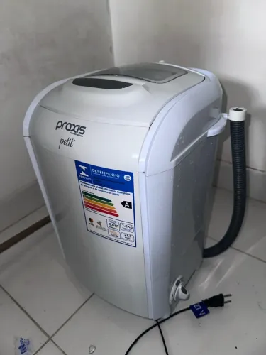 mini lavadora praxis 1,2 kg petit branca 127v