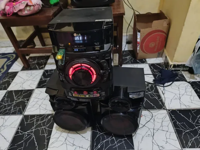 Vendo ou troco mini sistem LG
