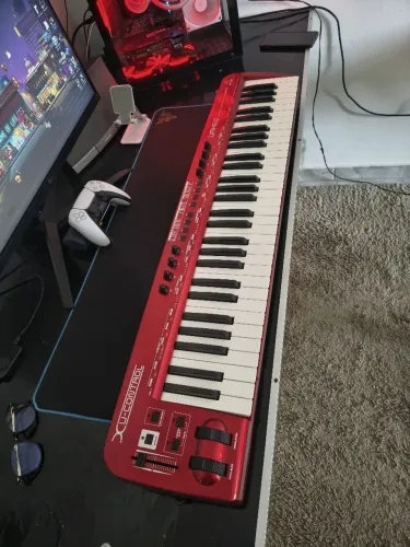 Teclado controlador Behringer umx 610