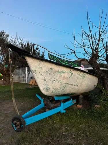 Vendo Barco (apenas o casco)
