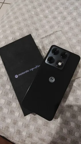 Motorola Signature
