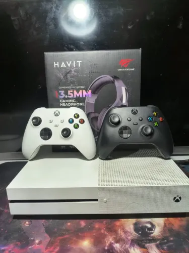 XBOX ONE S COM HEADSEAT