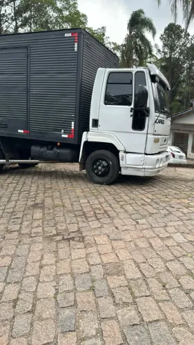 FORD CARGO 815 - ANO 2004