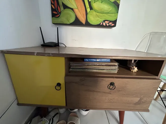 Vendo móvel de madeira