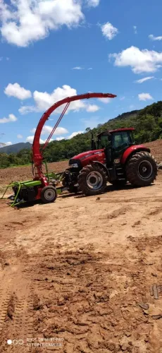 Trator case farmall 130cv com ponto frontal e colhedora rorh 2.40