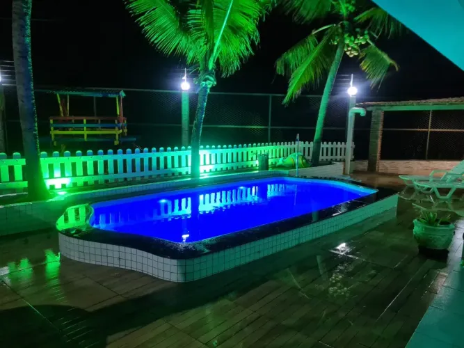 Vendo Casa 200m2 PORTEIRA FECHADA B Mar 3 Qts Piscina/S.Festas PRIVATIVOS CASA N. Srª Ó P