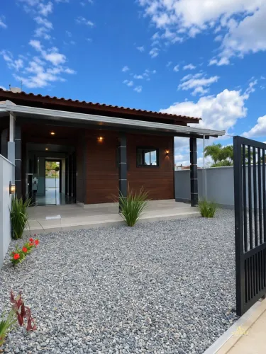 Casa geminada à venda no Paciência, Itajaí | 2 quartos e terreno de 188 m²