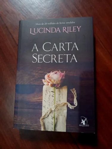 Livro A Carta Secreta - Lucinda Riley