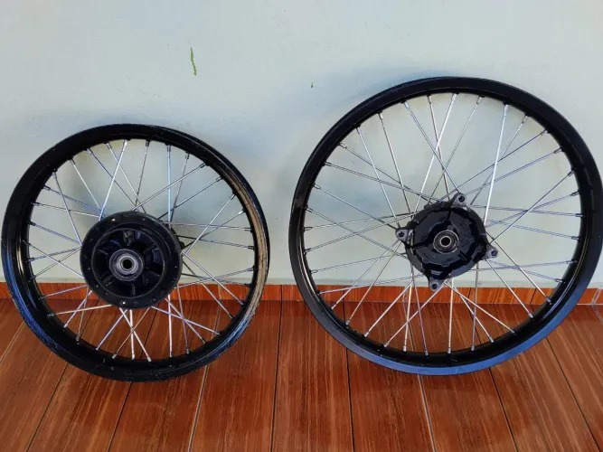 Vendo jogo de rodas xre300 raios ddl