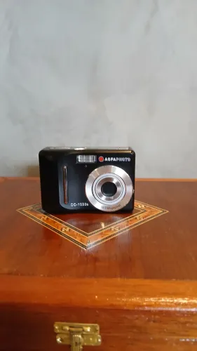 Câmera fotográfica digital AGFA Modelo DC-1033s. Funcionando.