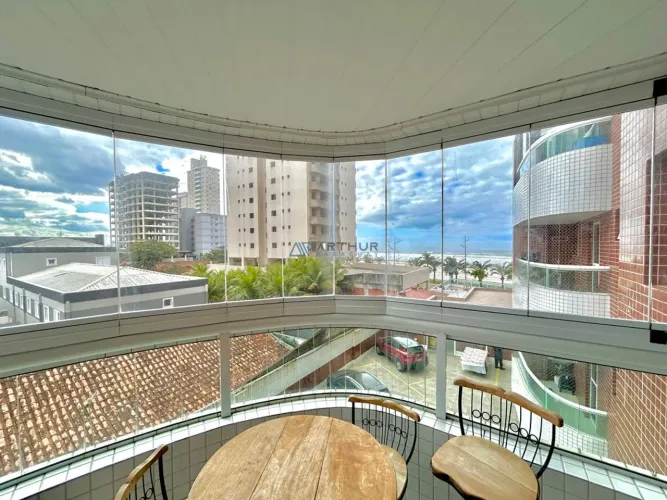 Apartamento à venda em Praia Grande frente mar com 2 dorm sendo 1 suíte e 1 vaga