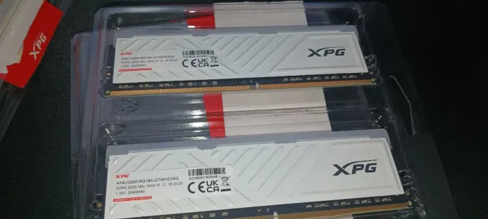 Kit 32gb (2x16gb) Ddr4 Xpg Spectrix D35g Rgb 3200mhz (Branco)