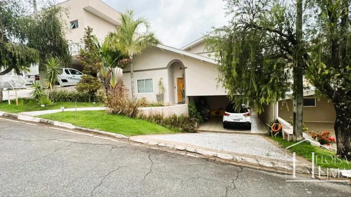 Casa a venda no Condomínio Recanto dos Paturis - Vinhedo/SP