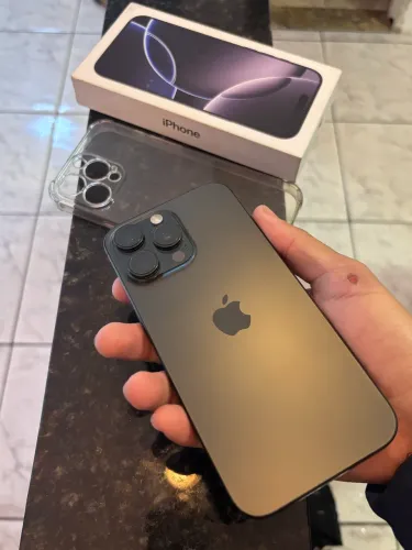 iPhone 16 pro Max - 93% impecável