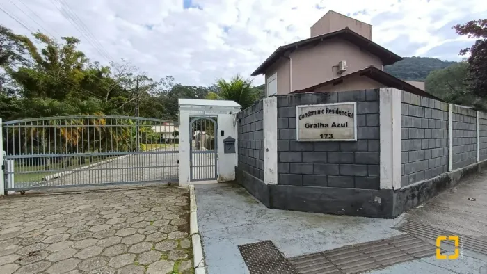 Terreno com 1.425m² à venda no Condomínio Gralha Azul - Sambaqui, Florianópolis