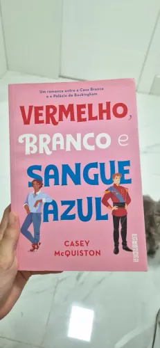 Vermelho, Branco e Sangue Azul - Casey McQuiston