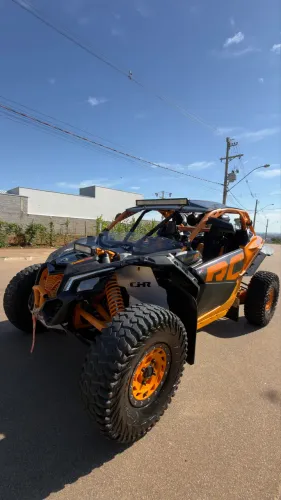 CAN-AM MAVERICK X3 X rs TURBO RR
