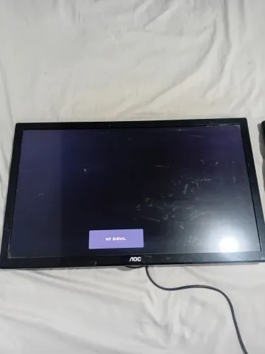 Vendo 2 tv 24 polegadas "não é smart" 300$ as duas.