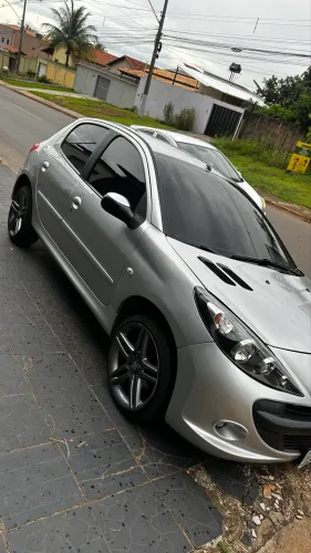 Peugeot 207 XR 1.4 Flex 8V 5P 2012