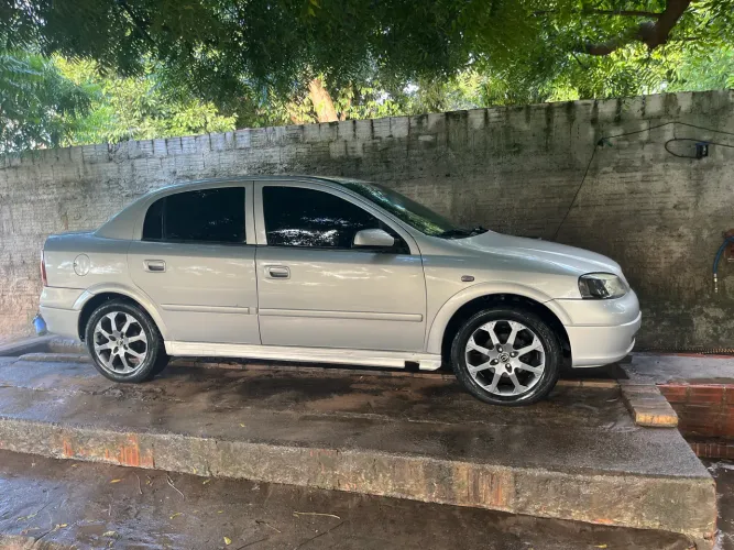 Chevrolet Astra GL Milenium 1.8 MPFI 4P 2001