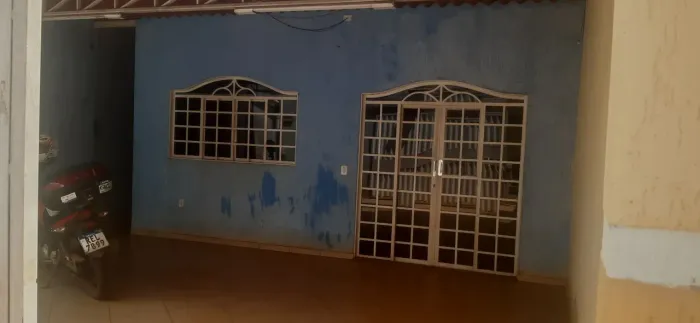 CASA SIMPLES 2 QUARTOS COM CAUÇÃO leia a descrição  do anúncio 