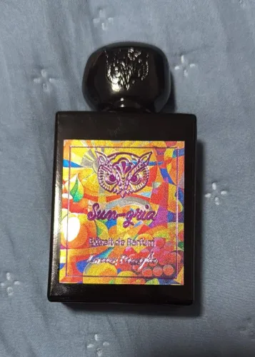 Perfume Sun-gria - Lorenzo Pazzaglia. Extrait de parfum.