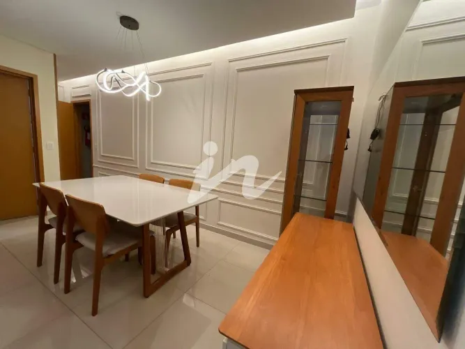 Apartamento residencial à venda no Centro de Uberlândia com suíte e 2 vagas