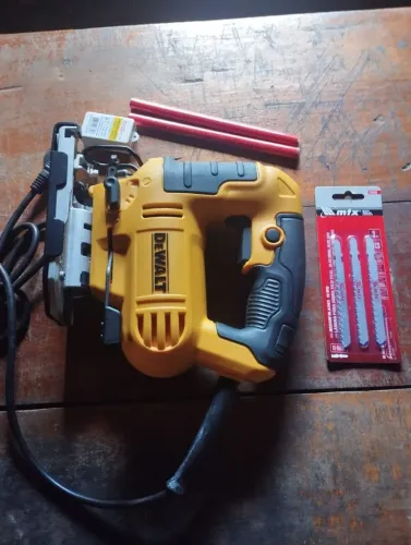 Vendo Serra tico tico Dewalt nova na caixa