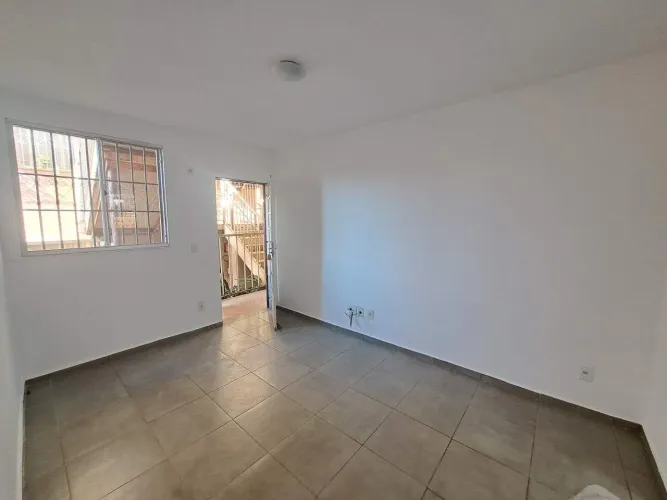 Apartamento 02 Quartos para alugar no Barreiro !!