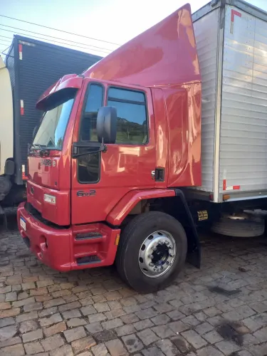 Caminhão 24/28 E